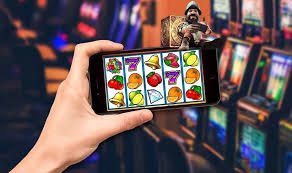 Pengguna mengakses platform teratai888 dengan mobile dengan mudah dan cepat